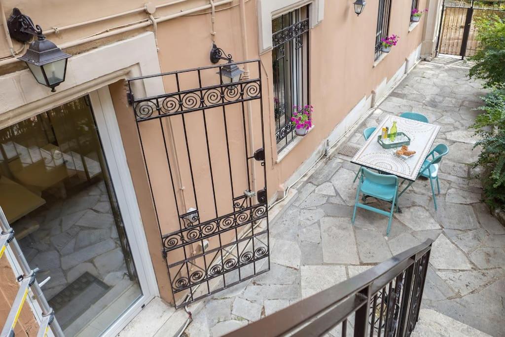 Apartamento Poerio Home&garden Near The Centre Of *